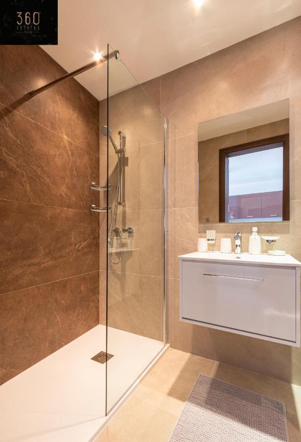 High-End Central Apt With Comfy Bed & Super Wifi By 360 Estates San Gwann Exterior photo